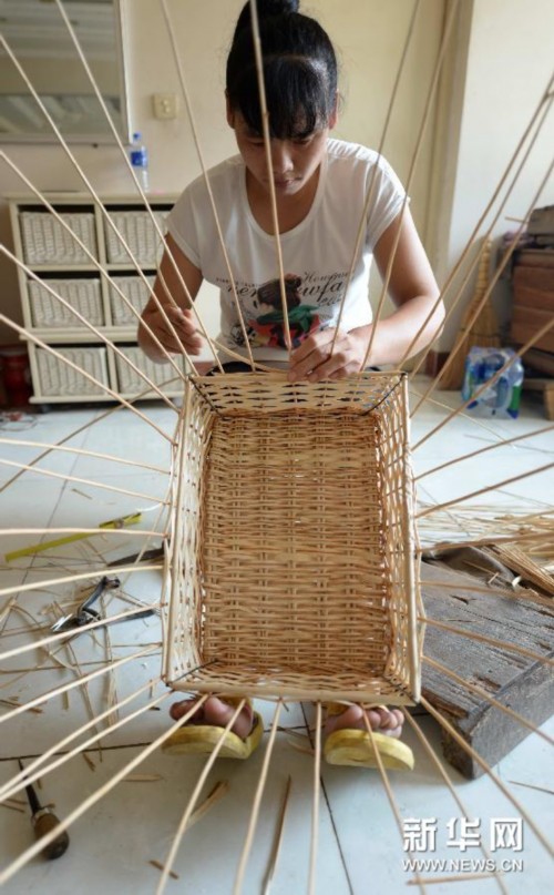 http://www.thaithavorn.com/uploadfile/2014/0714/20140714024536935.jpg
