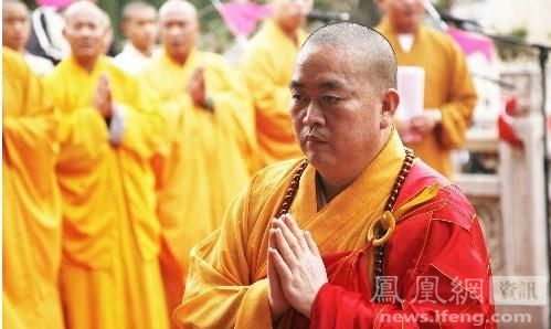 http://www.thaithavorn.com/uploadfile/2014/0819/20140819040922893.jpg