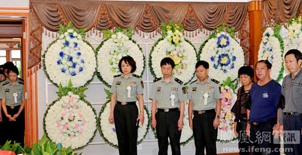 http://www.thaithavorn.com/uploadfile/2014/0909/20140909015907467.jpg
