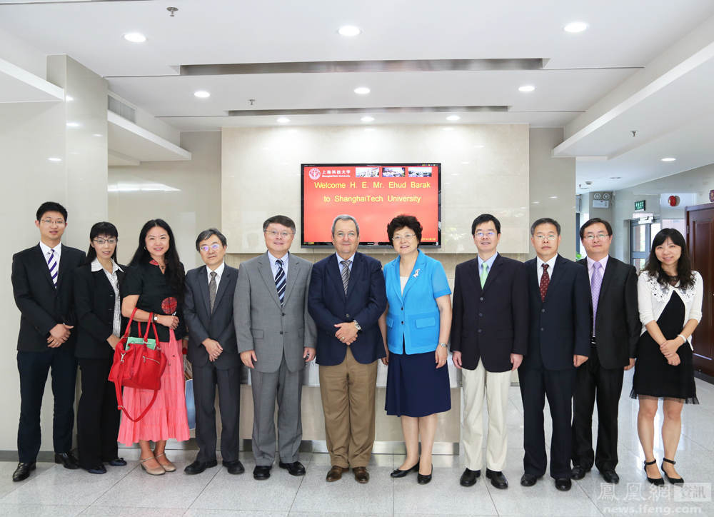 http://www.thaithavorn.com/uploadfile/2014/0911/20140911032216364.jpg