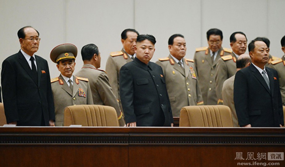 http://www.thaithavorn.com/uploadfile/2014/0911/20140911104759480.jpg