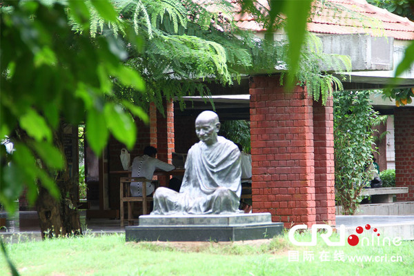 http://www.thaithavorn.com/uploadfile/2014/0916/20140916103525463.jpg