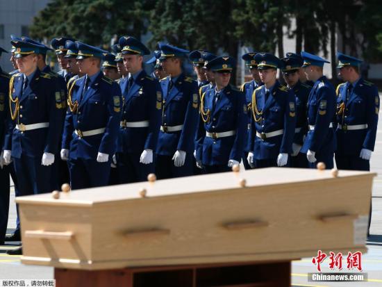 http://www.thaithavorn.com/uploadfile/2014/0919/20140919093034206.jpg