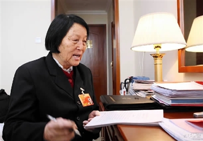 http://www.thaithavorn.com/uploadfile/2014/0922/20140922102728511.jpg