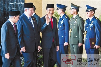 http://www.thaithavorn.com/uploadfile/2014/1021/20141021091315391.jpg