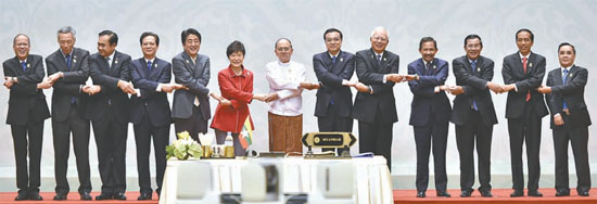 http://www.thaithavorn.com/uploadfile/2014/1114/20141114030758141.jpg