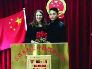 http://www.thaithavorn.com/uploadfile/2015/0105/20150105043049491.jpg