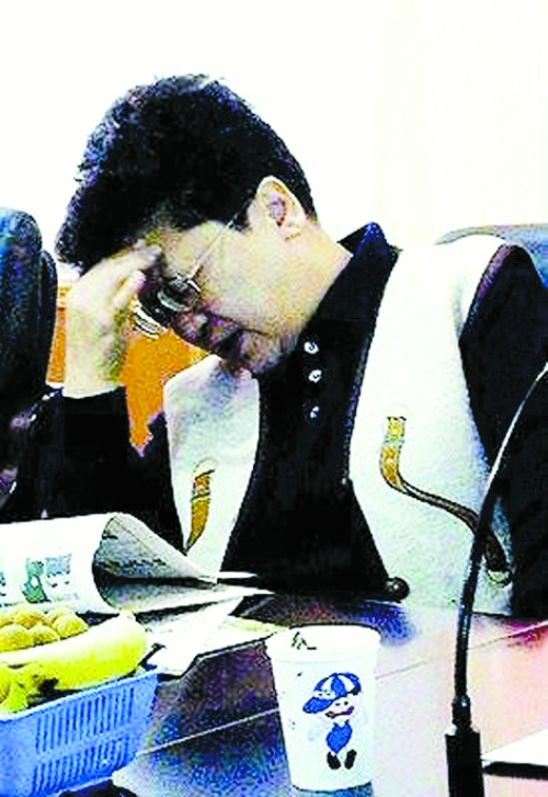 http://www.thaithavorn.com/uploadfile/2015/0424/20150424095734615.jpg