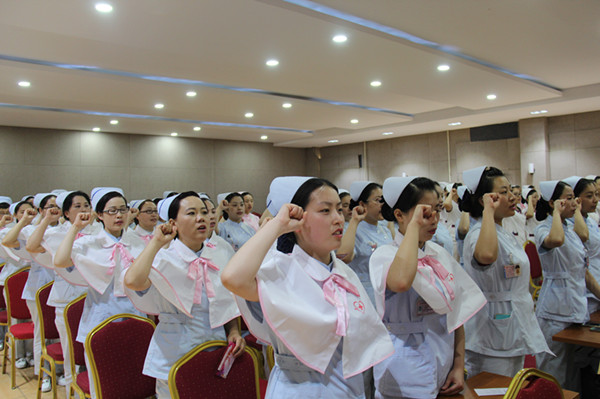 http://www.thaithavorn.com/uploadfile/2015/0506/20150506034455122.jpg