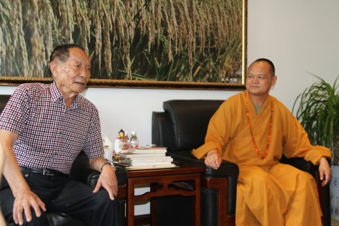 http://www.thaithavorn.com/uploadfile/2015/0601/20150601035031800.jpg
