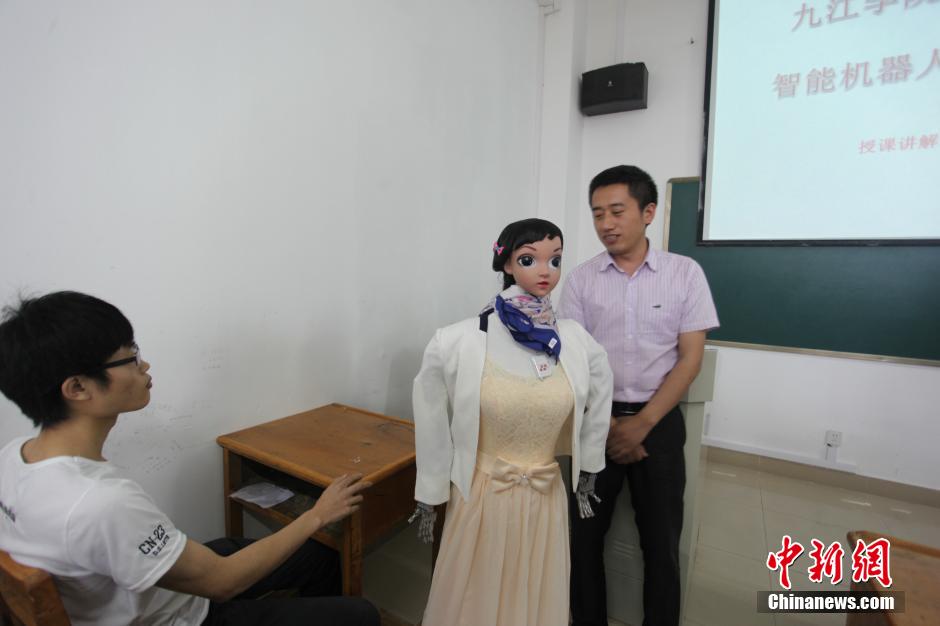 http://www.thaithavorn.com/uploadfile/2015/0604/20150604051019213.jpg