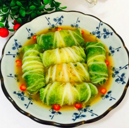 寶寶開胃食譜，白菜卷肉讓你吃一口就愛上TA