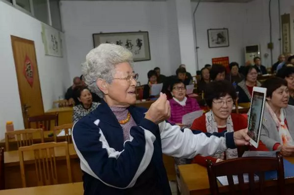 【中國網(wǎng)事·感動河北】人老心不老！她們是網(wǎng)紅奶奶組合！