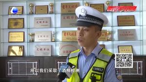 醉駕司機路上睡   一覺醒來一臉懵：我怎么在這兒了？