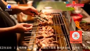 【零距離·健康】喝冰啤酒能消暑？別被“涼爽”的假象迷惑了
