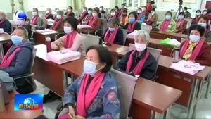 2020年乳腺癌關注月活動暨“為了姐妹的健康與幸?！贝笮凸婊顒釉谖沂信e行
