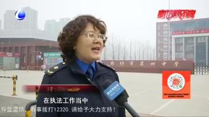 【“她力量”柔肩硬擔(dān)當(dāng)】柔情執(zhí)法 微笑服務(wù) 女城管堅(jiān)守城市管理第一線(xiàn)